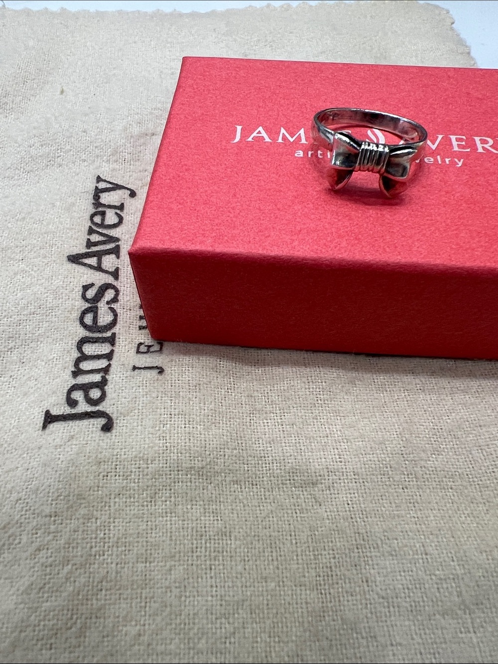 Retired James Avery Silver Bow Ring on Red Box